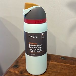 Owala aqua Water Bottle NWT 32oz